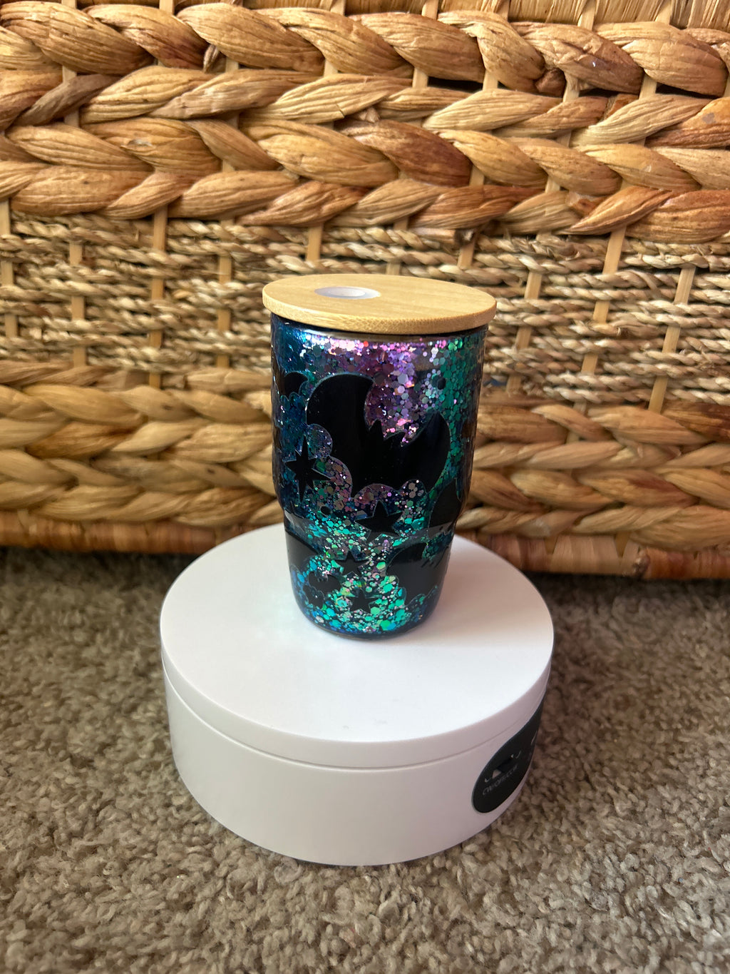 4 oz shot glass Northern lights glitter, Bats &’ Stars